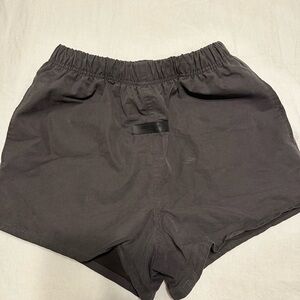 Essential sweat shorts